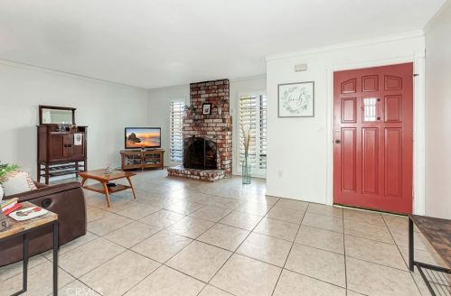 16655 Algonquin St, Huntington Beach, CA 92649-3269