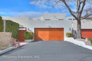 3 La Villita Tres St, Albuquerque, NM 87112-2119
