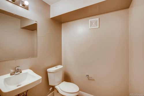 3320 Washington St, Englewood CO 80113-5854 exterior