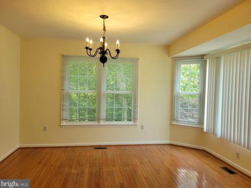 2707 Deer Ridge Dr, Silver Spring MD 20904-7140 exterior