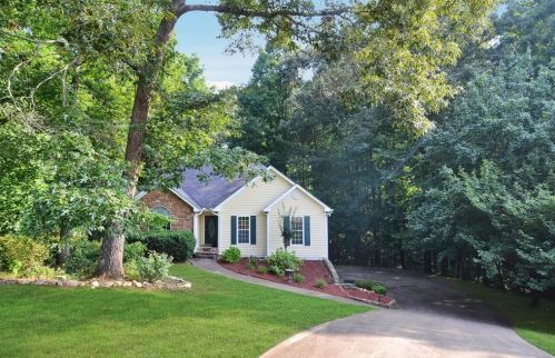 732 Habersham Pl, Holly Springs, GA 30115-4185