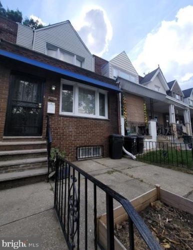 2524 61 St, Philadelphia PA 19142-3402 exterior