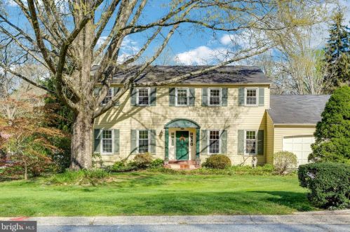 696 Meadowbrook Ln, Media, PA 19063-4213