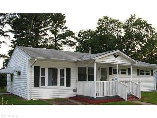 218 York Dr, Portsmouth, VA 23702-1818