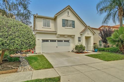 335 Mantelli Dr, Gilroy, CA 95020-4271