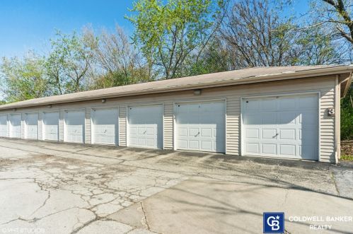 5740 Concord Ln, Willowbrook IL  60514-1678 exterior