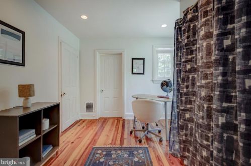 420 Allens Ln, Philadelphia PA 19119-3310 exterior