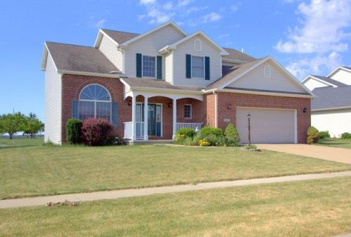 2415 Waterville Dr, Champaign, IL 61822-7406