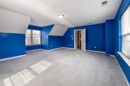 14 Greenview Ter, Middletown CT  06457-8738 exterior