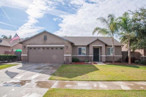 2631 Porter Ave, Visalia, CA 93291-8023