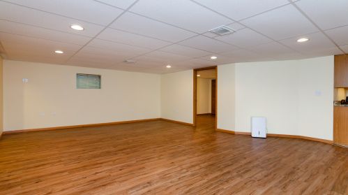 8749 Aintree Ln, Willowbrook IL  60527-8391 exterior