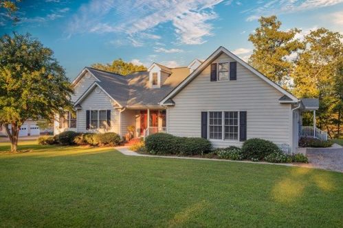 92 Stoney Dr, Hardyville, VA 23070-2152
