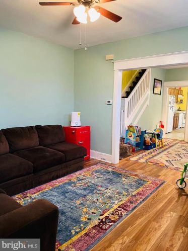 49 Vermont St, Trenton, NJ 08648-4547