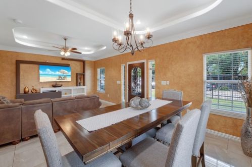 600 Fogg St, Fort Worth TX  76110-6334 exterior