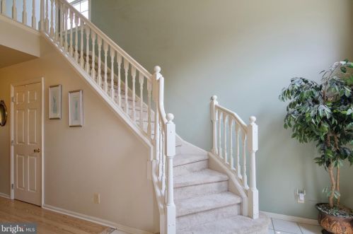 104 Stone Henge Dr, Auburn, NJ 08085-1576