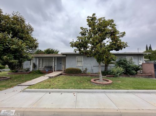 8133 Gallatin Rd, Downey, CA 90240-2740