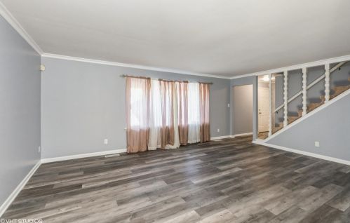 717 65th Ln, Gary, IN 46410-3201