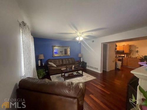405 Fairburn Rd, Atlanta GA  30331-1900 exterior