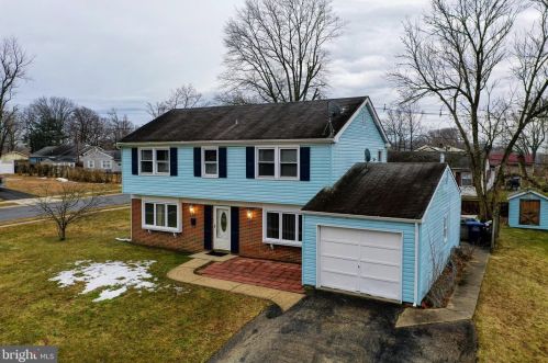 42 Hazelwood Cir, Willingboro, NJ 08046-1243