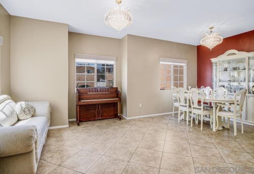 769 El Cranna Real St, El Cajon, CA 92021-4903
