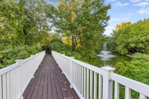 41 Marble Faun Ln, Windsor CT  06095-4766 exterior