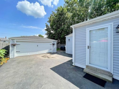 6831 Missouri Ave, Hammond IN  46323-1836 exterior