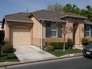1748 Avignon Ln, Clovis, CA 93619-3799