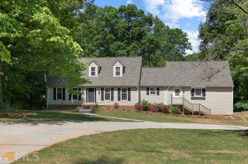 210 Ole Hickory Trl, Carrollton, GA 30117-3520