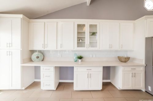 2450 Aha Aina Pl, Honolulu HI  96821-1047 exterior