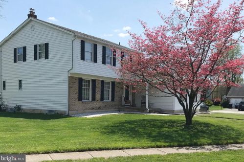 616 Chatham Rd, Somerdale, NJ 08083-2318