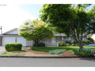 405 Mansfield St, Springfield, OR 97477-1443
