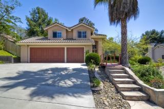 489 Sunridge Dr, Oceanside, CA 92056-2405