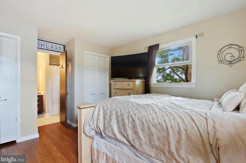 1464 Whispering Spg Dr, York PA 17408-8209 exterior