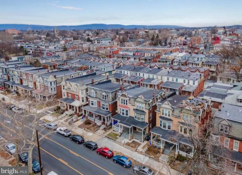 1909 2nd St, Harrisburg, PA 17102-2262