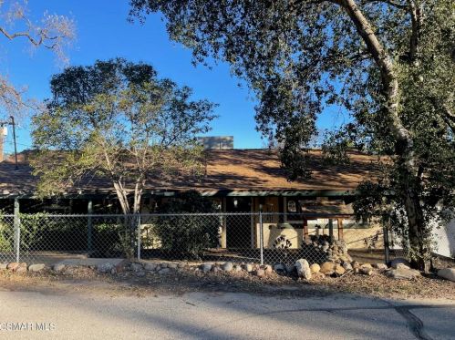 826 Katherine Rd, Simi Valley, CA 93063-4701