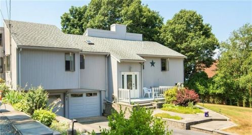 177 Lepes Rd, Tiverton, RI 02878-1303