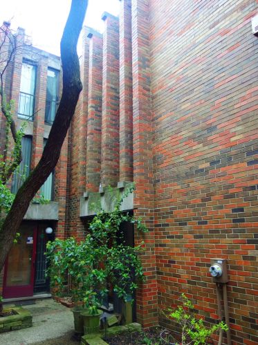 2128 Sedgwick St, Chicago, IL 60614-4620