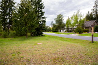 9049 Fieldstone Dr, Hayden, ID 83835-8122
