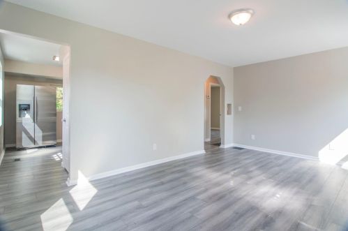 5218 Charloe St, Cincinnati OH  45227-1034 exterior