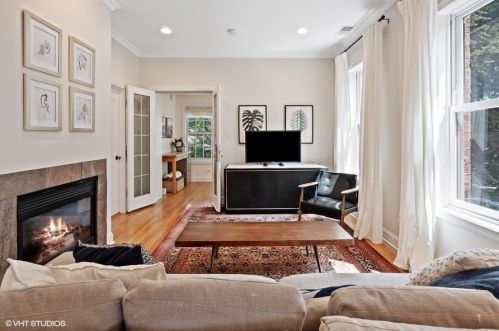 1641 Winona St, Chicago, IL 60640-2707