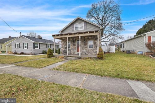 106 Moul Ave, Hanover, PA 17331-2034