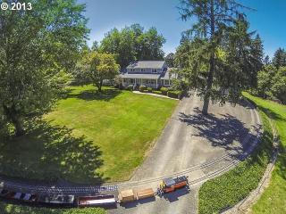 18055 Seiffert Rd, Sherwood OR  97140-7307 exterior