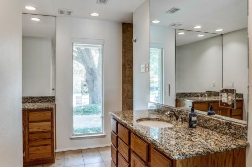 4131 Echo Glen Dr, Dallas TX  75244-7324 exterior