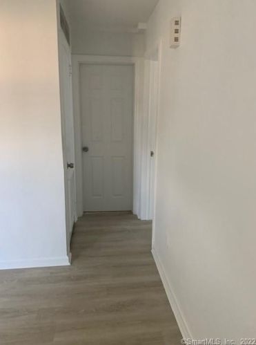 27 Hawthorne Dr, Norwalk CT  06851-4113 exterior