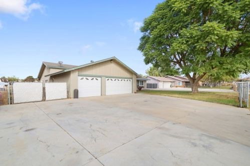 9479 Stirrup St, Riverside CA  92509-4960 exterior