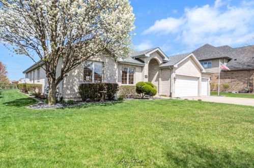 677 Stacey Dr, Mokena, IL 60451-3443