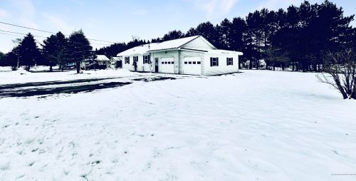 25 Fords Ln, Mapleton, ME 04757-4323