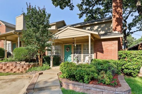 1473 Meadowood Village Dr, Fort Worth, TX 76120-4756