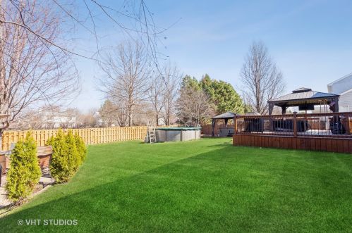 1414 Glenside Dr, Lemont IL  60490-5446 exterior