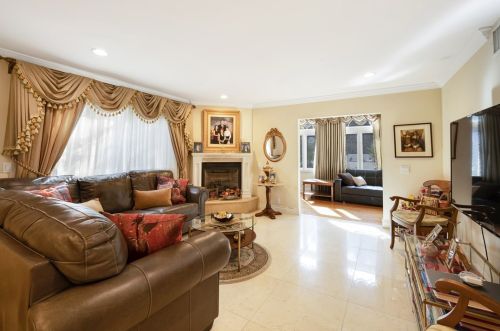 1360 Greenbriar Rd, Glendale CA  91207-1254 exterior